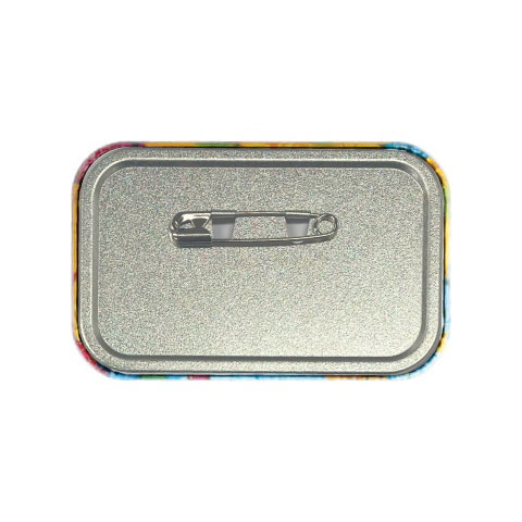 角丸長方形缶バッジの安全ピン（横向き）の写真